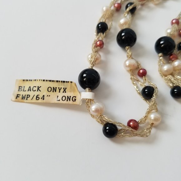 Woman's Long Necklace with Natural Pearl Black Onyx Silk thread - Picture 11 of 16